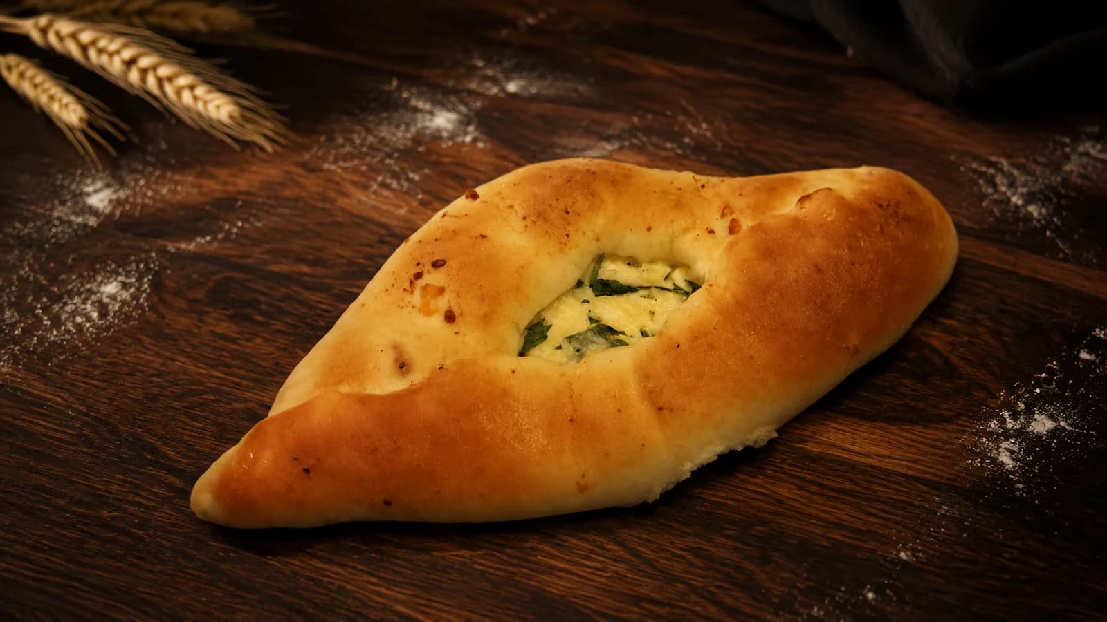 معجنات جبنة مع بقدونس