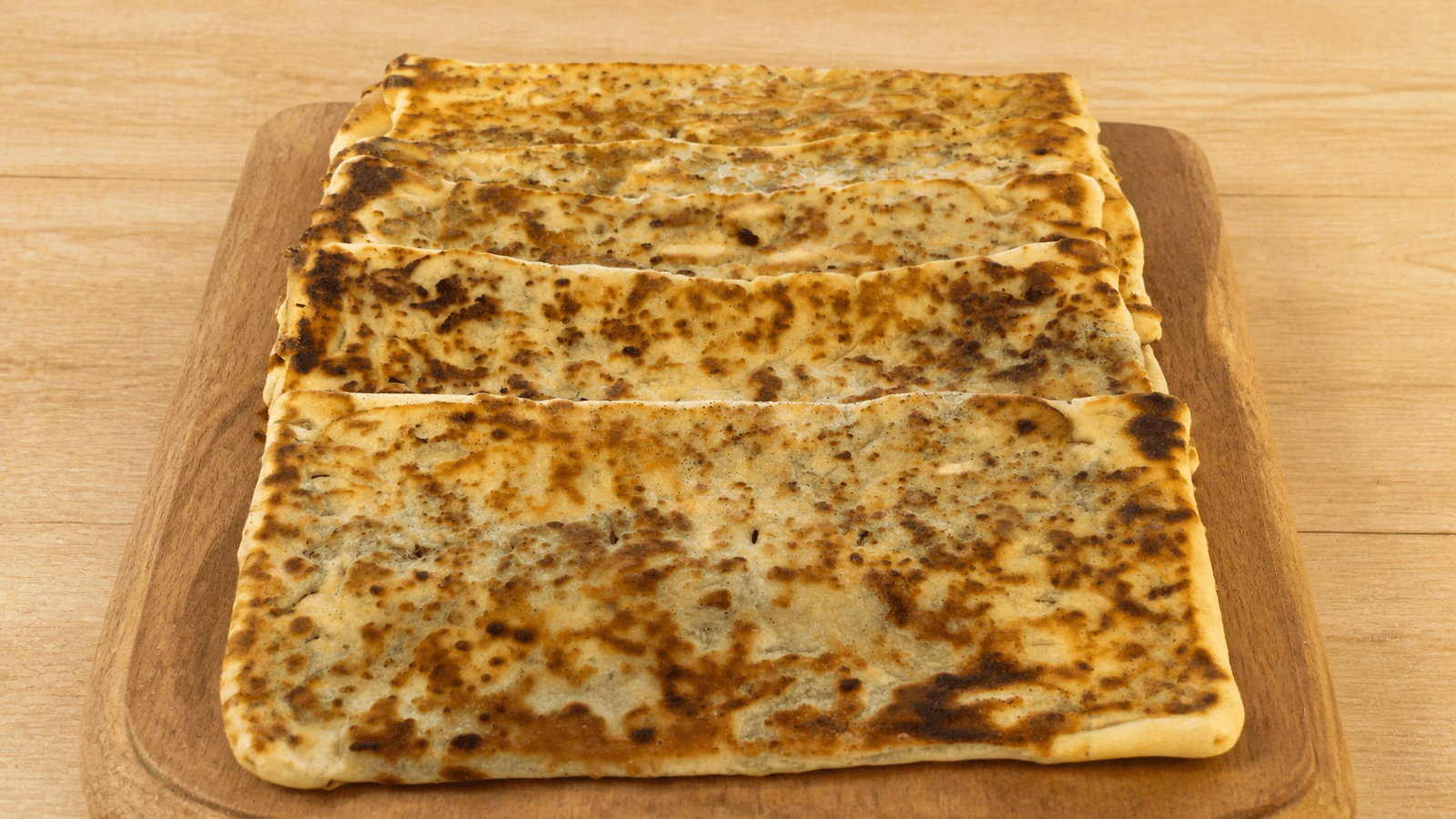 مطبق زعتر أخضر مع زيت الزيتون